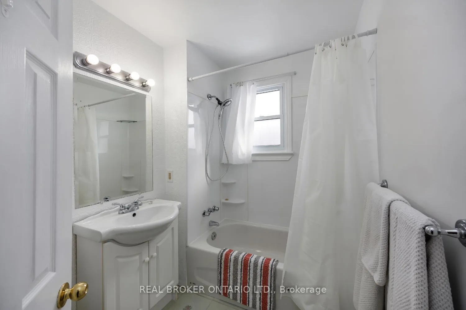 Photo 16 of 10 Elizabeth Avenue, Quinte West, Trenton Ward — HOMEH