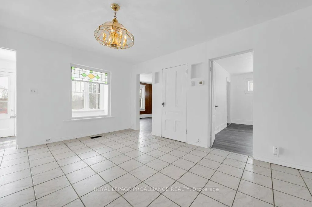 Photo 10 of 1172 Salem Road, Prince Edward County, Ameliasburg Ward — HOMEH