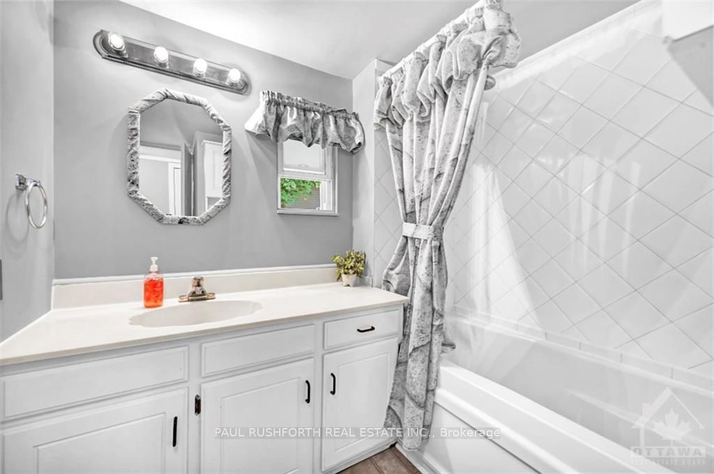 Photo 11 of Unit 4, 7481 Mitch Owens Road, Ottawa, Leitrim — HOMEH