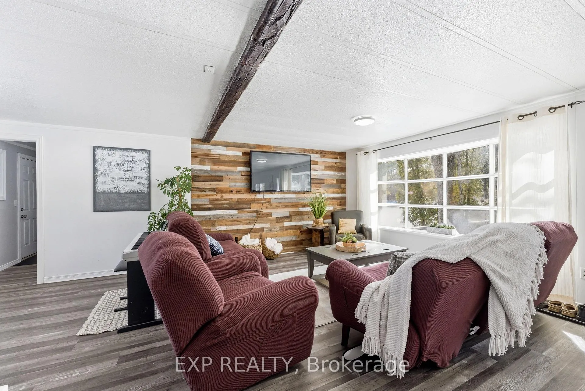 Photo 8 of 24 Taft Road, Prince Edward County, Ameliasburg Ward — HOMEH