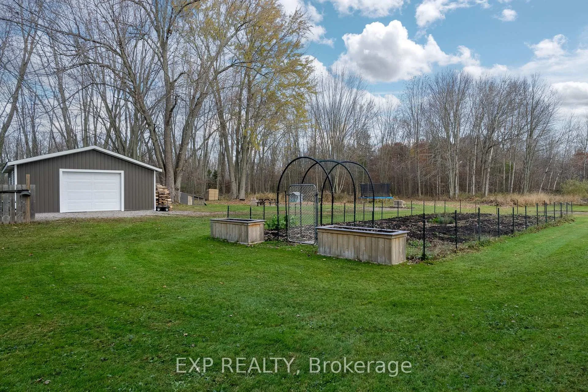 Photo 28 of 24 Taft Road, Prince Edward County, Ameliasburg Ward — HOMEH
