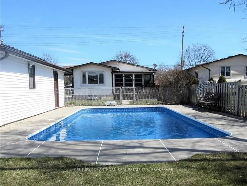 Photo 2 of 156 West Street, Belleville, Belleville Ward — HOMEH