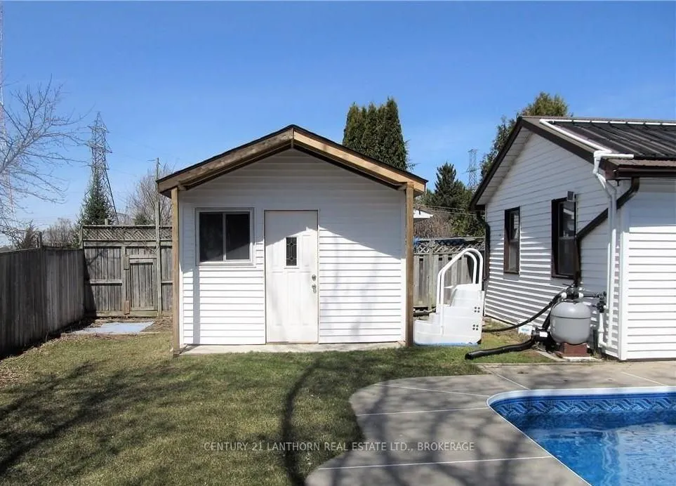 Photo 3 of 156 West Street, Belleville, Belleville Ward — HOMEH