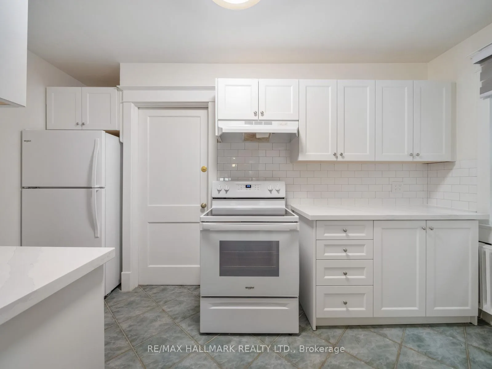 Photo 12 of 42 Glen Manor Drive, Toronto, The Beaches — HOMEH