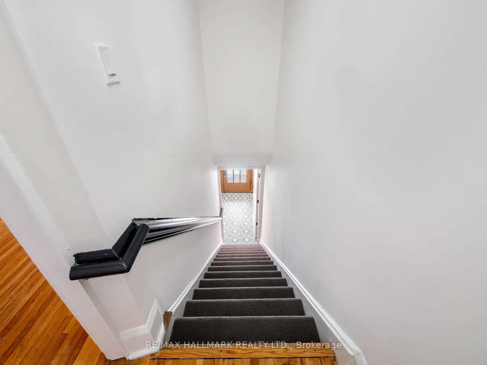 Photo 17 of 42 Glen Manor Drive, Toronto, The Beaches — HOMEH