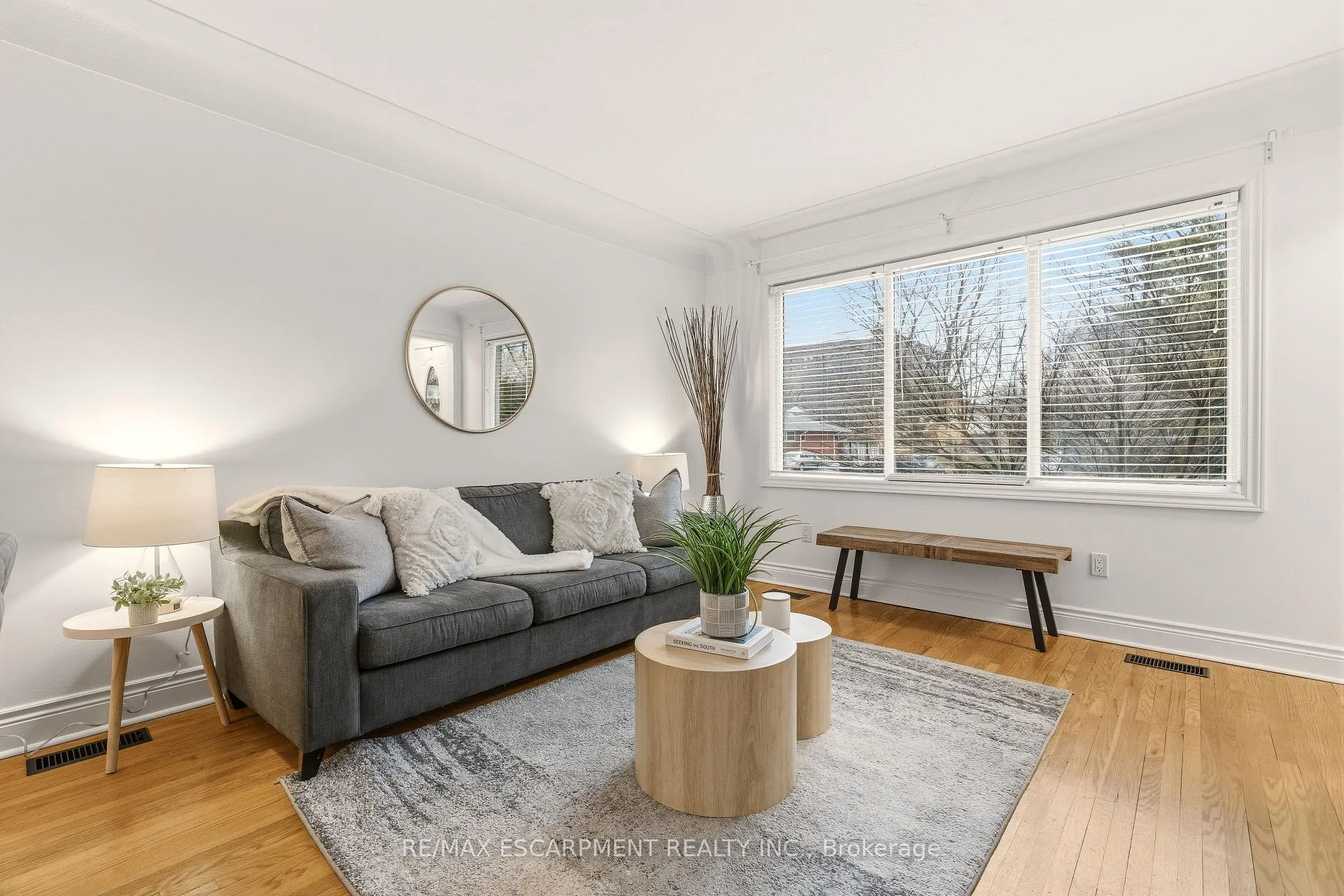 Photo 11 of 411 Pepper Drive, Burlington, Brant — HOMEH