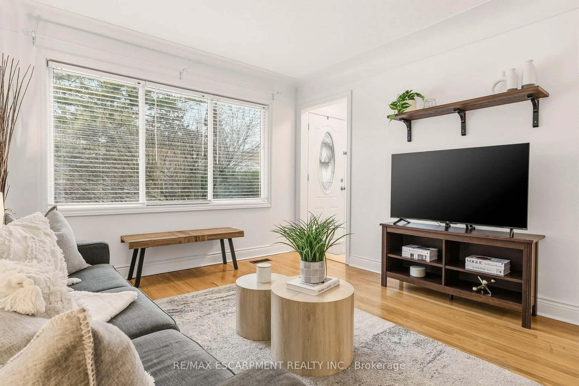 Photo 13 of 411 Pepper Drive, Burlington, Brant — HOMEH