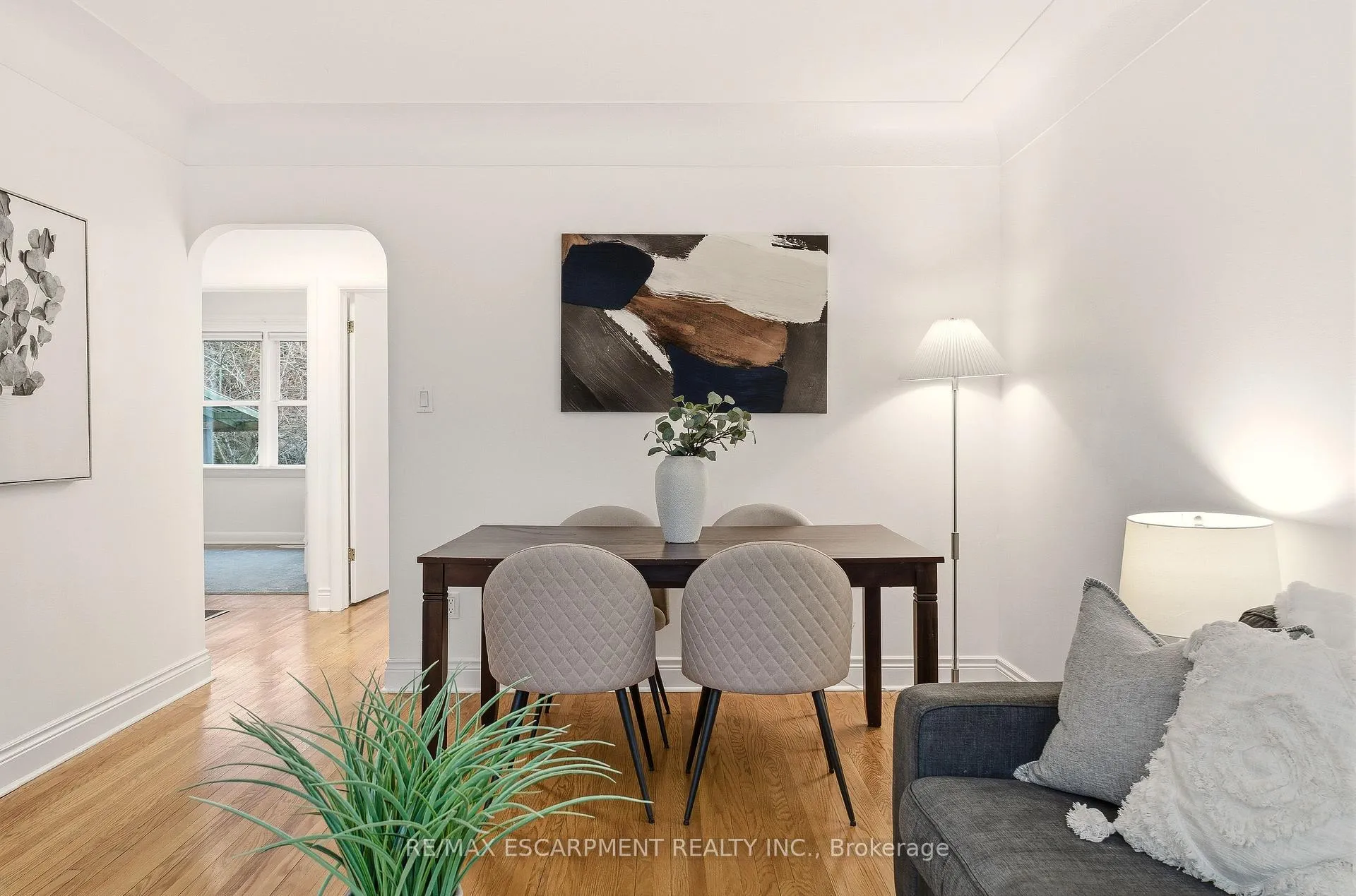 Photo 15 of 411 Pepper Drive, Burlington, Brant — HOMEH