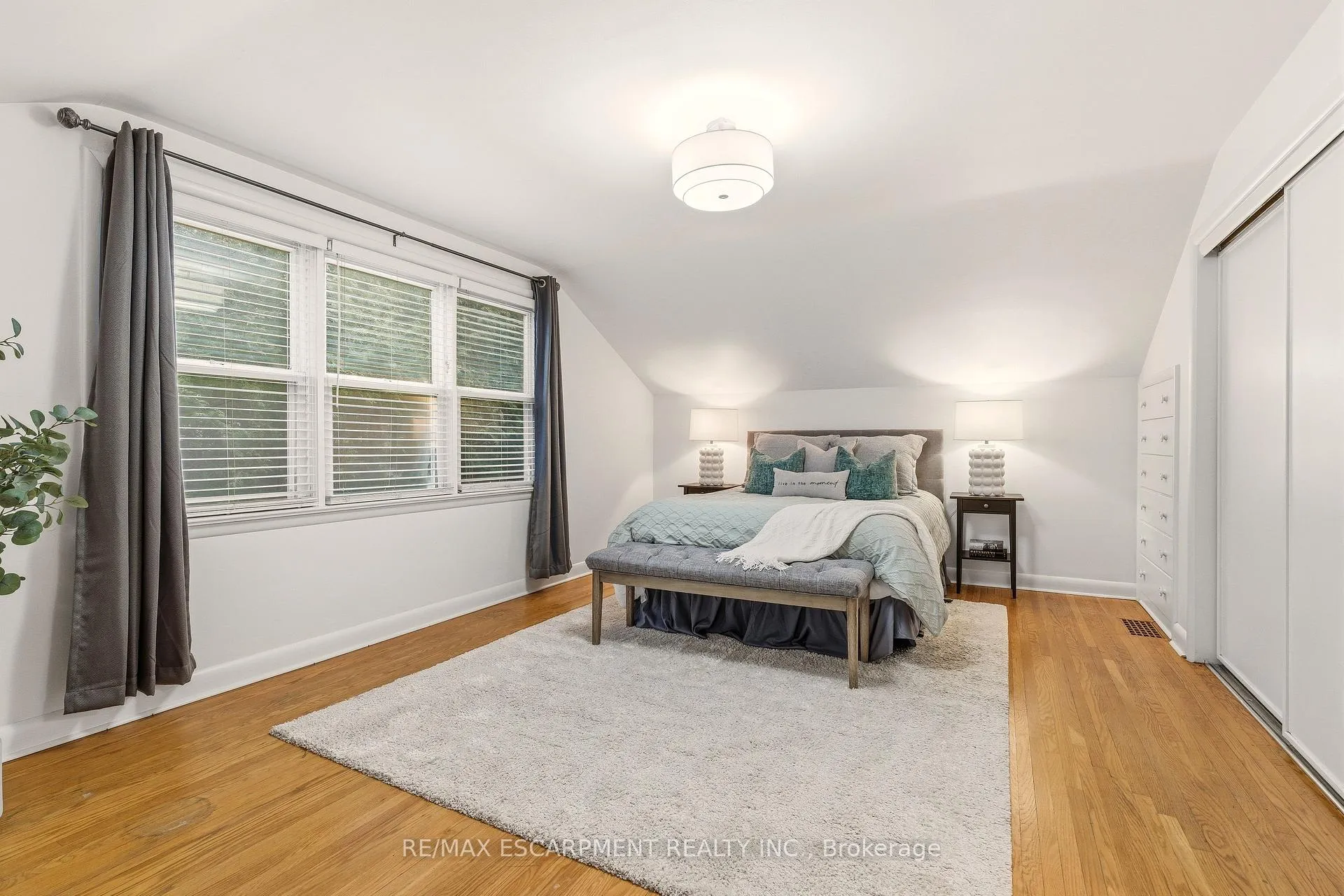 Photo 22 of 411 Pepper Drive, Burlington, Brant — HOMEH