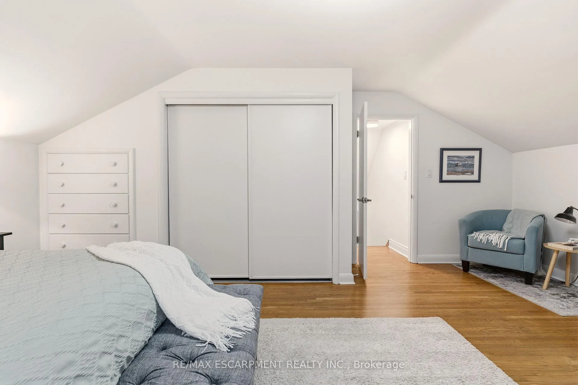 Photo 24 of 411 Pepper Drive, Burlington, Brant — HOMEH