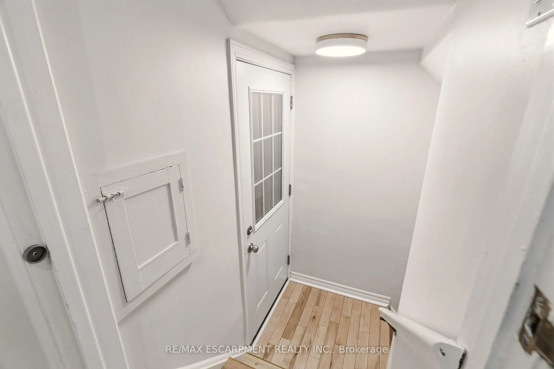 Photo 27 of 411 Pepper Drive, Burlington, Brant — HOMEH