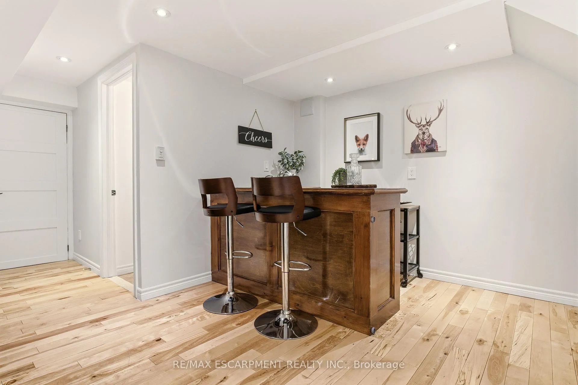 Photo 31 of 411 Pepper Drive, Burlington, Brant — HOMEH