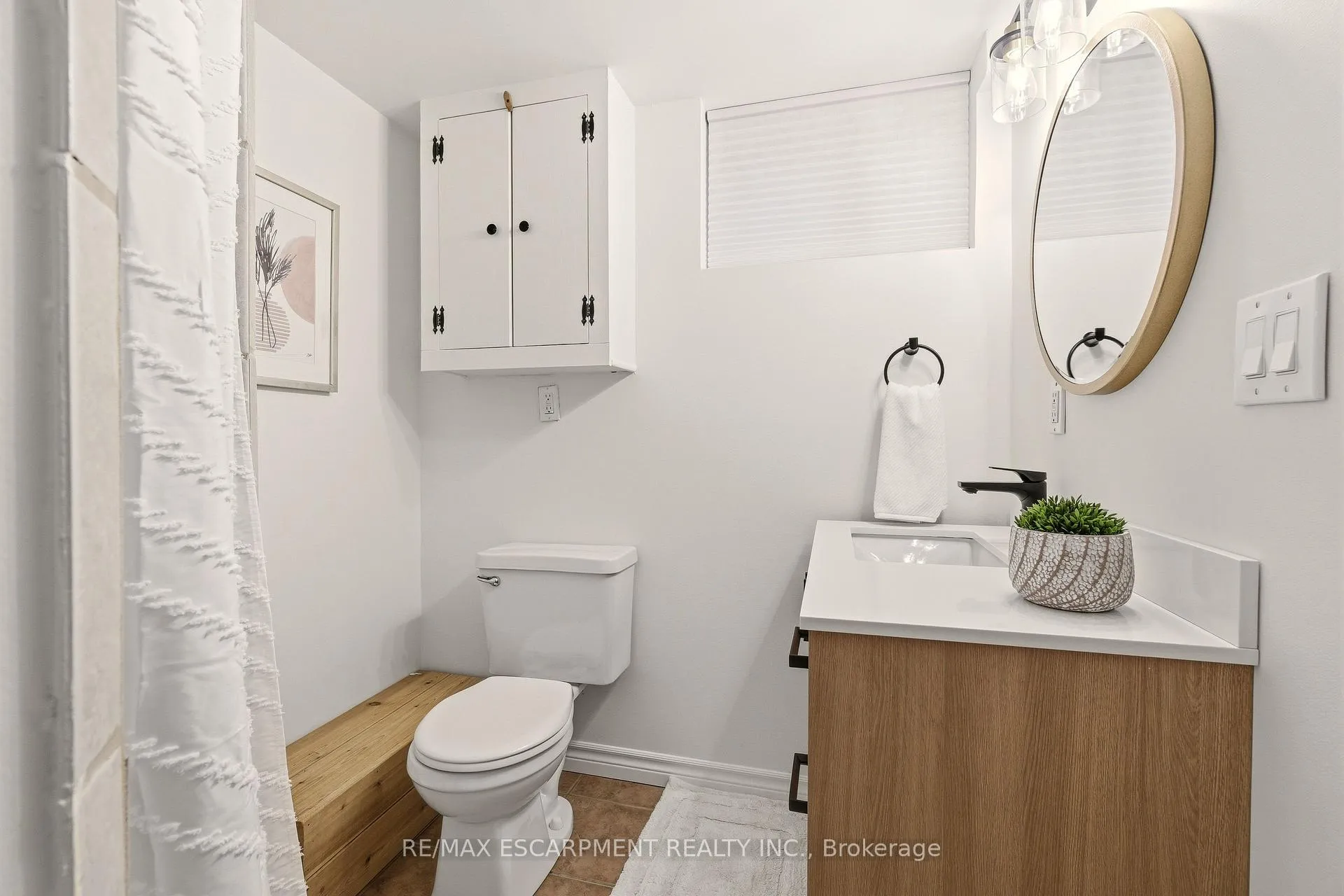 Photo 32 of 411 Pepper Drive, Burlington, Brant — HOMEH
