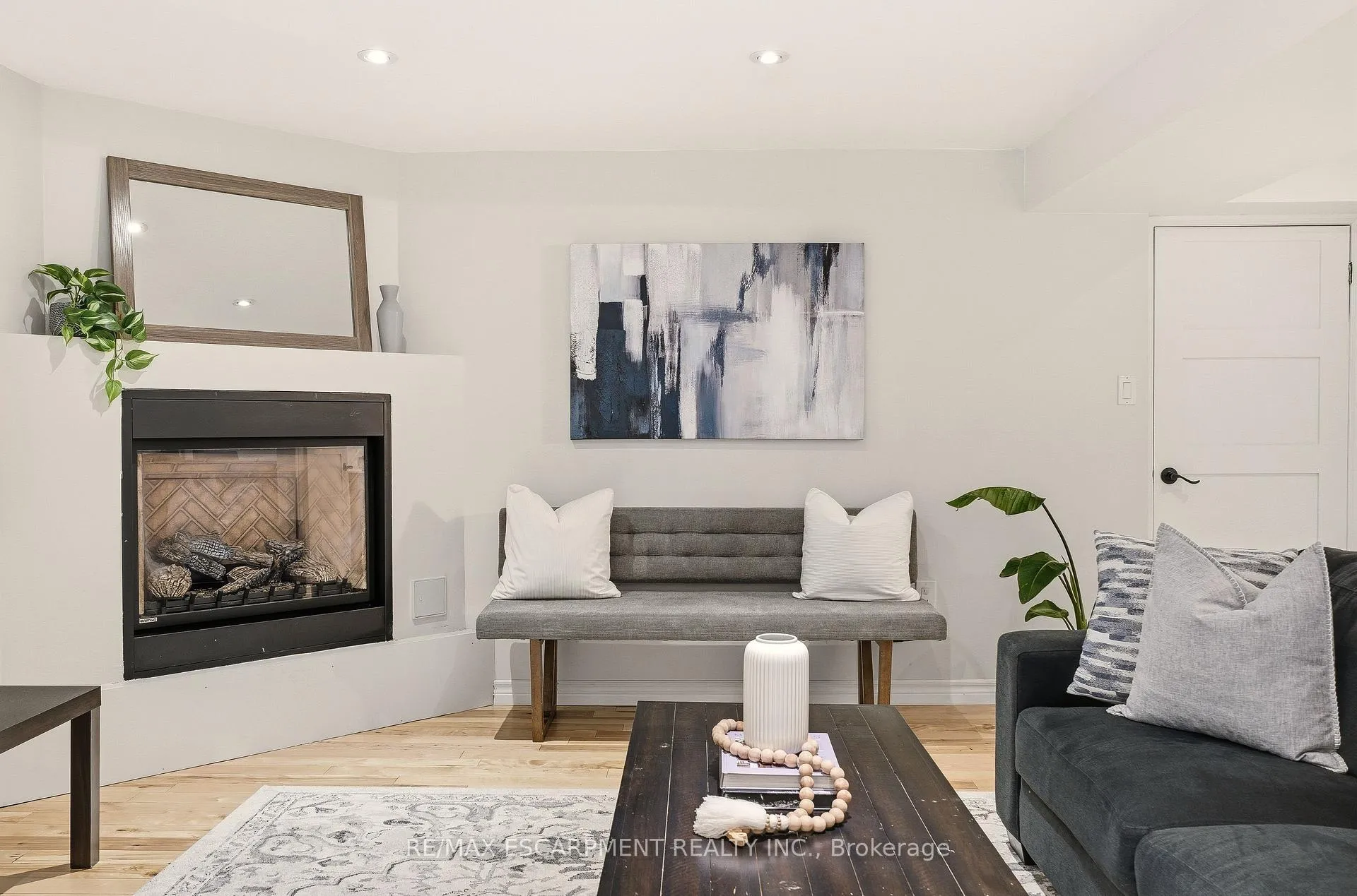 Photo 36 of 411 Pepper Drive, Burlington, Brant — HOMEH