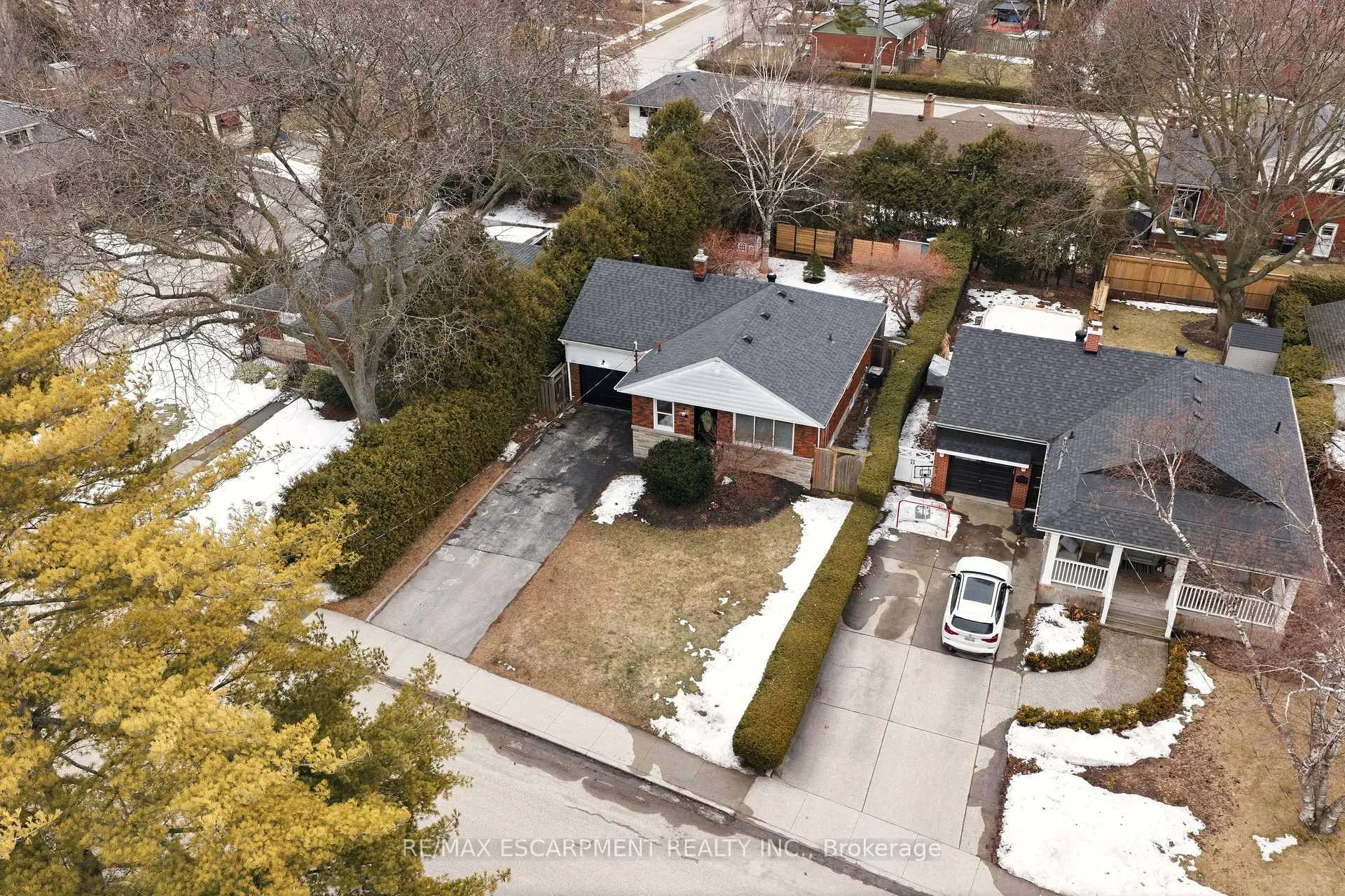 Photo 50 of 411 Pepper Drive, Burlington, Brant — HOMEH