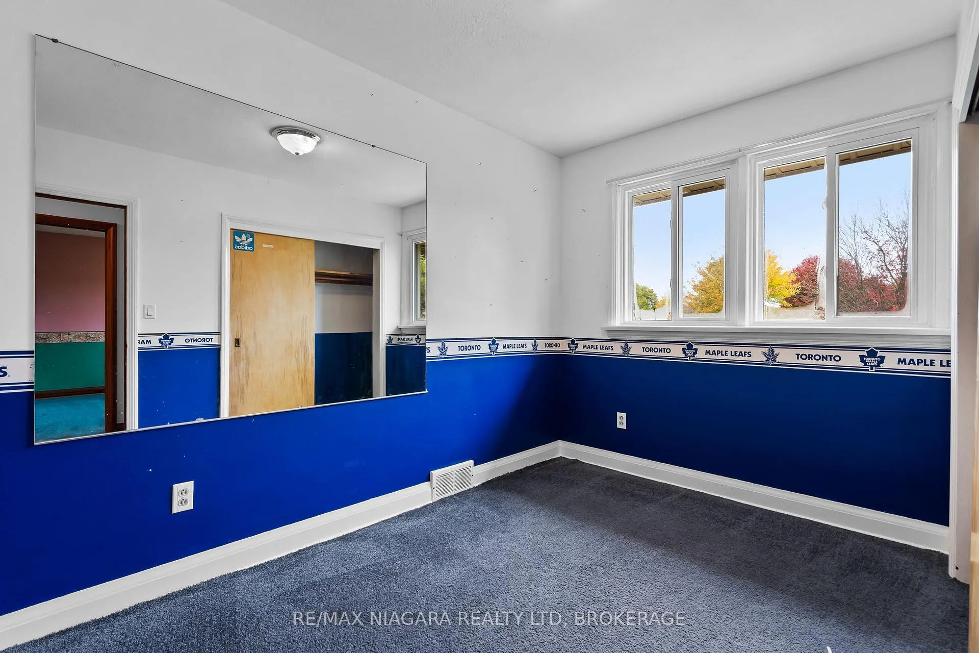 Photo 10 of 7653 Wayne Street, Niagara Falls, Ascot — HOMEH