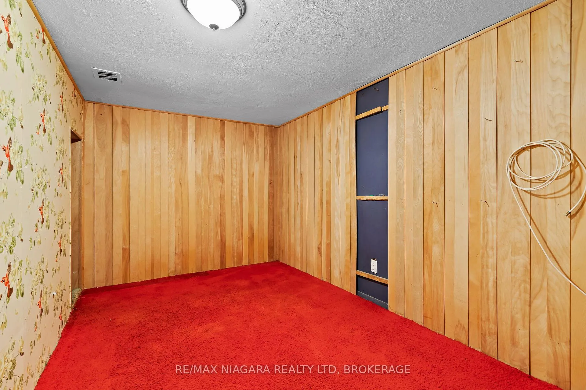 Photo 15 of 7653 Wayne Street, Niagara Falls, Ascot — HOMEH