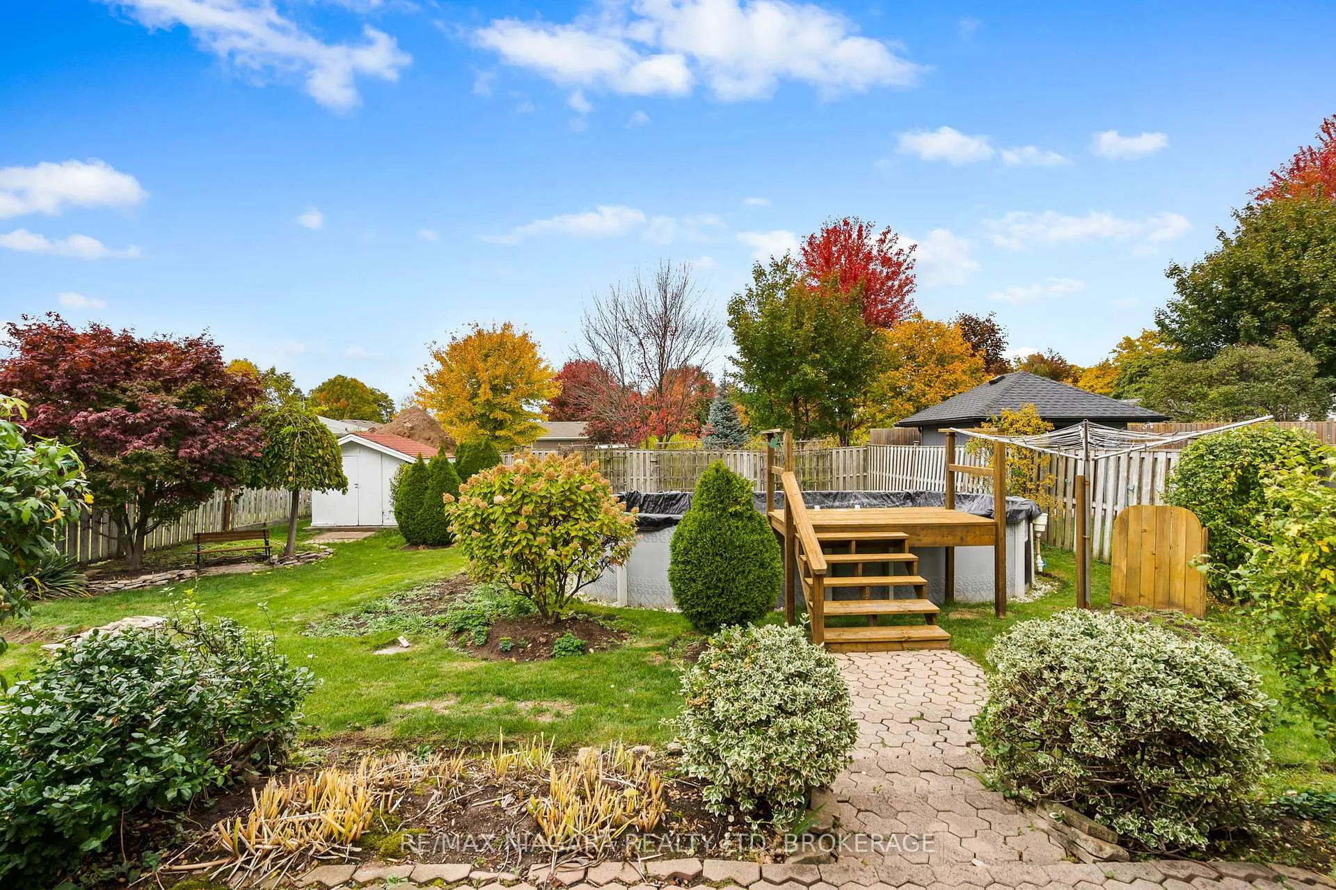 Photo 18 of 7653 Wayne Street, Niagara Falls, Ascot — HOMEH