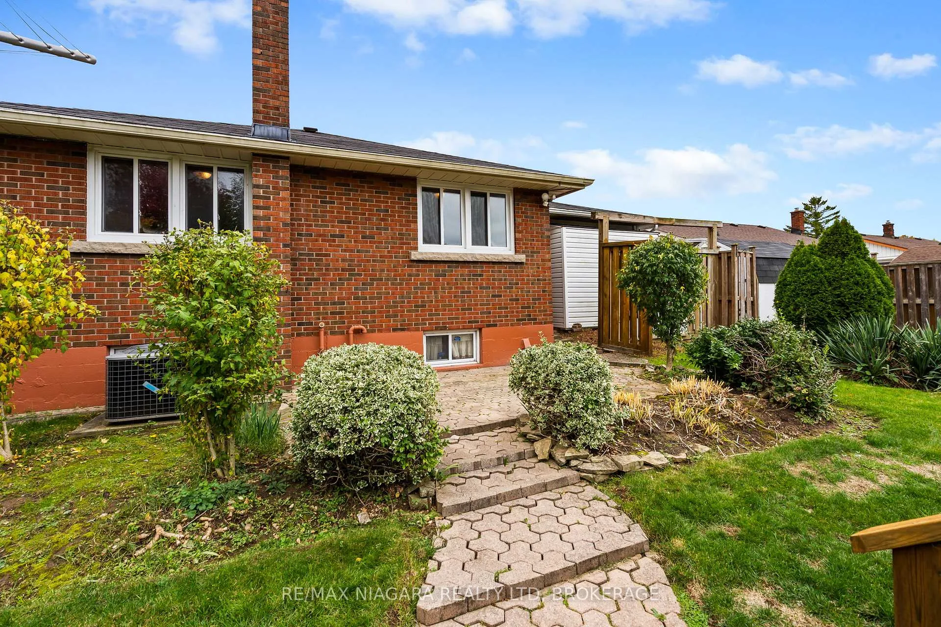 Photo 22 of 7653 Wayne Street, Niagara Falls, Ascot — HOMEH