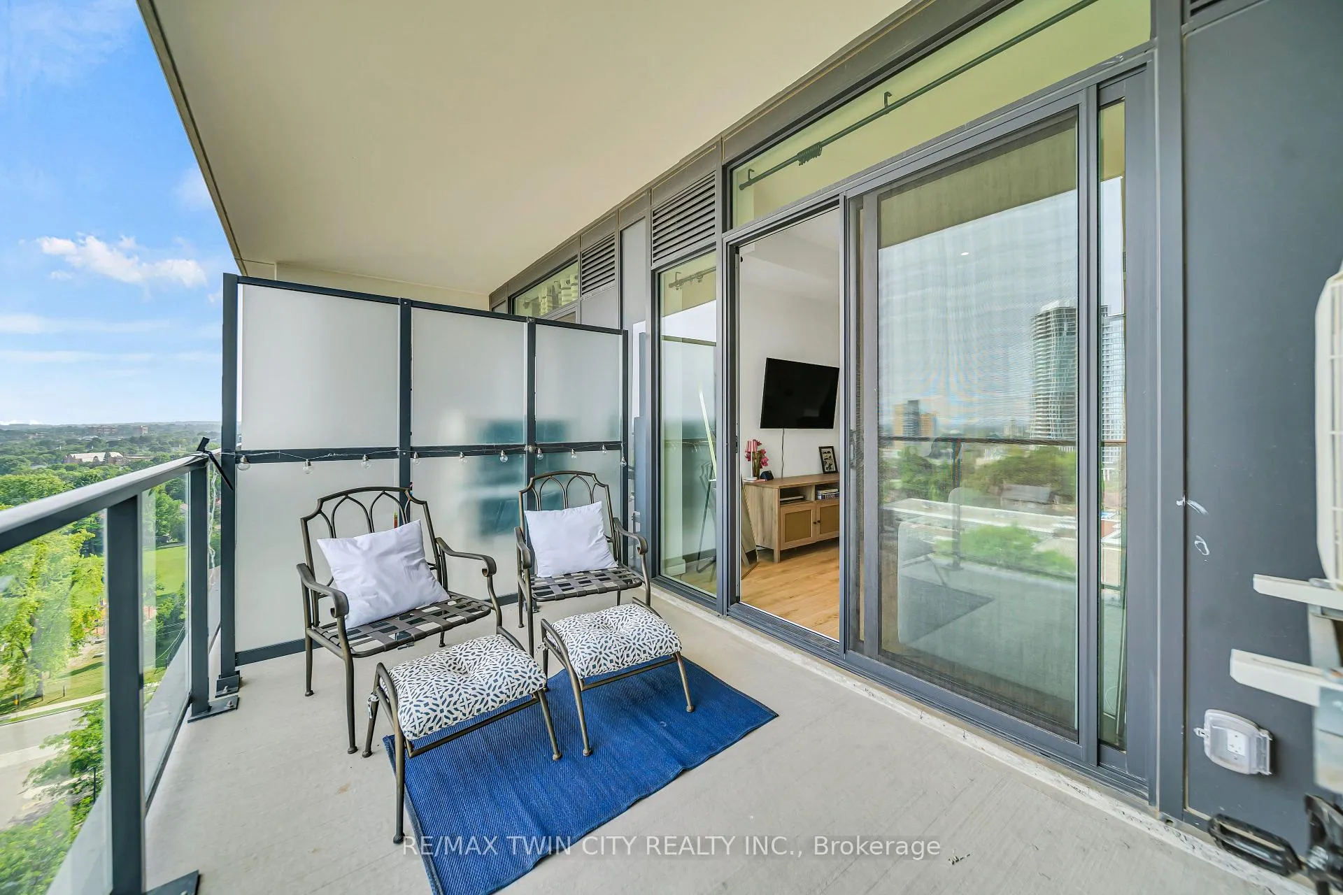 Photo 25 of Unit 906, 741 King Street W, Kitchener — HOMEH