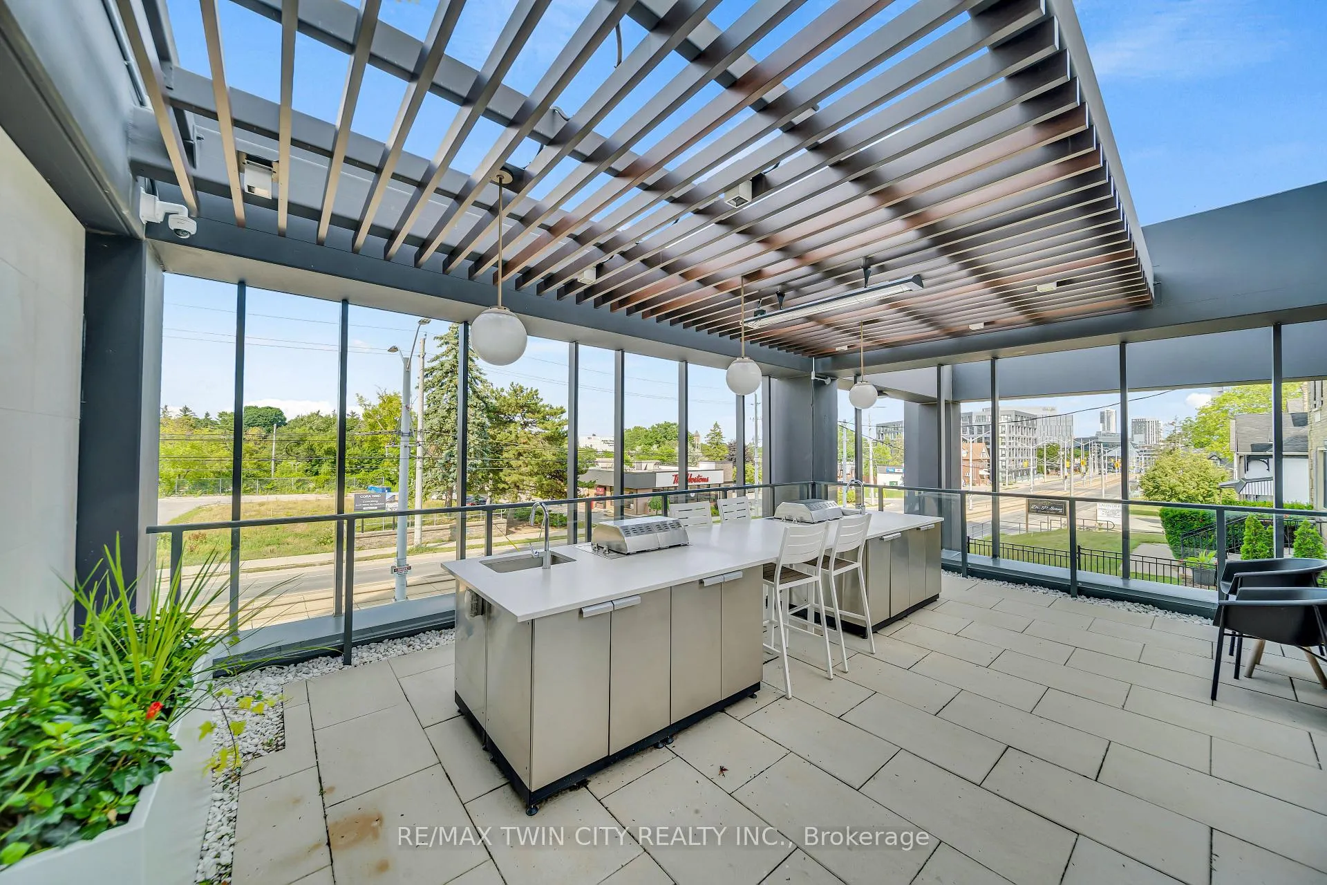 Photo 32 of Unit 906, 741 King Street W, Kitchener — HOMEH