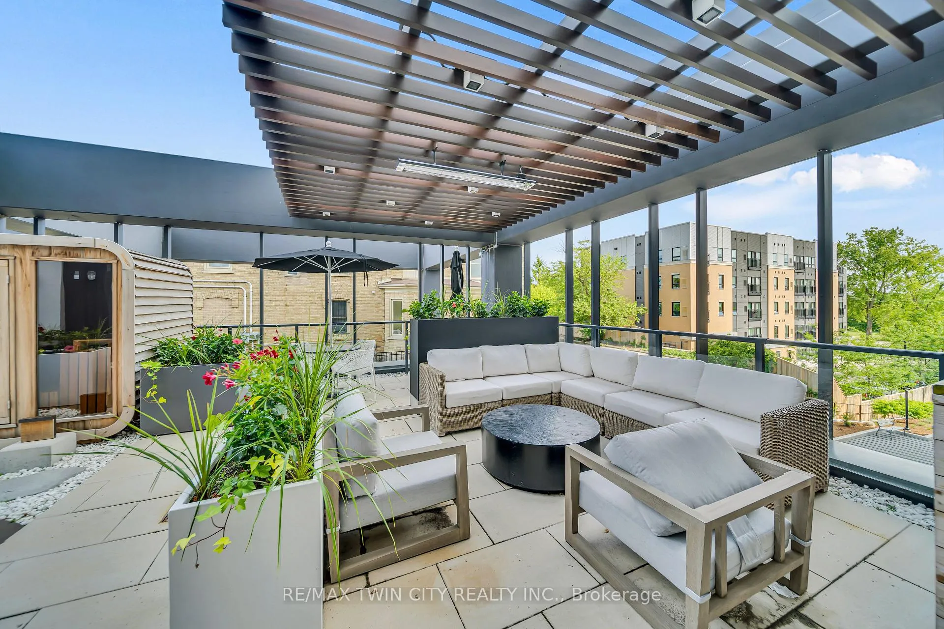 Photo 34 of Unit 906, 741 King Street W, Kitchener — HOMEH