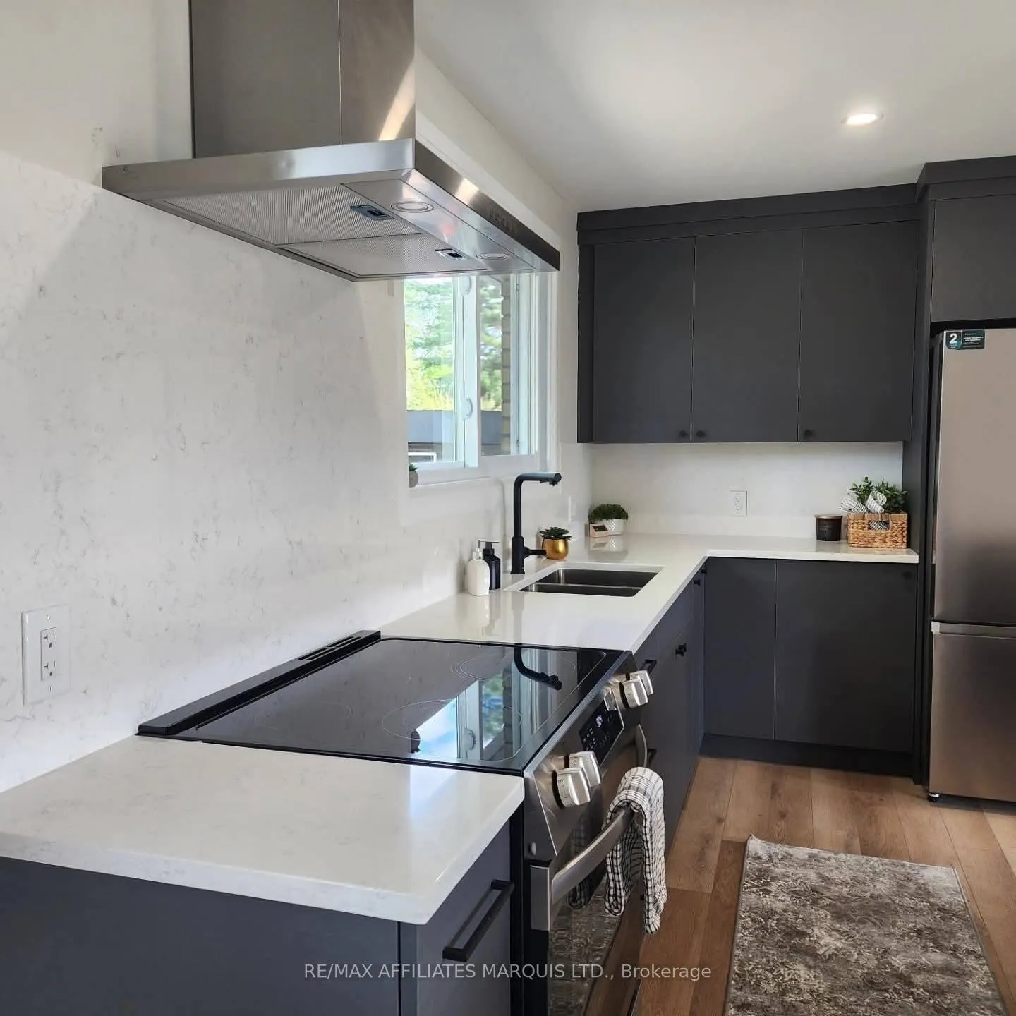 Photo 5 of 1409 Leonard Avenue, Cornwall — HOMEH