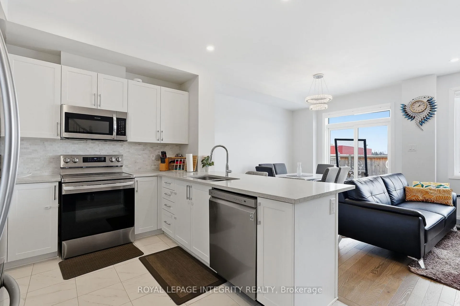 Photo 5 of 516 Prominence Way, Ottawa, Avalon East — HOMEH