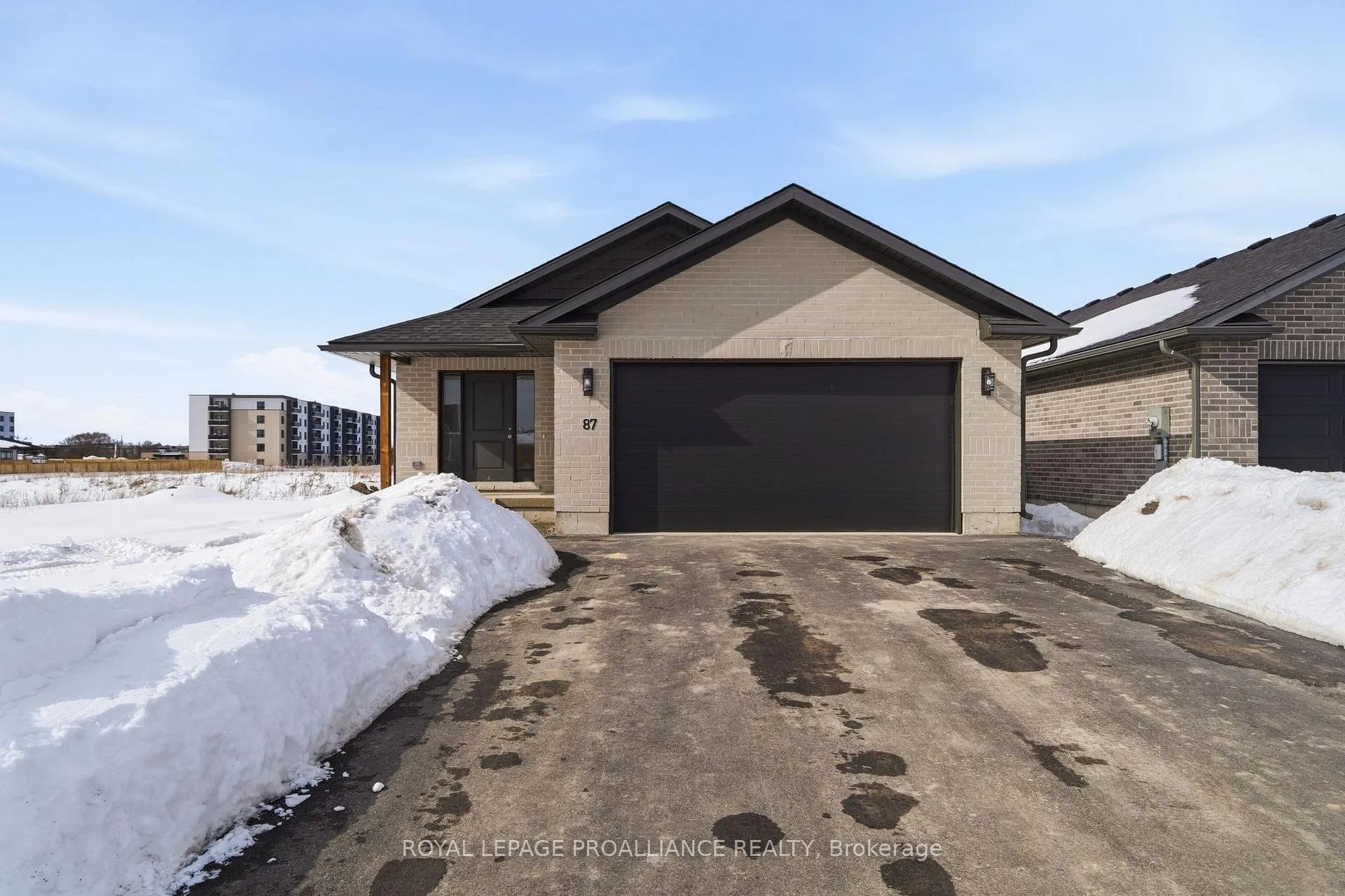 Photo 2 of 87 Hastings Park Drive, Belleville, Belleville Ward — HOMEH