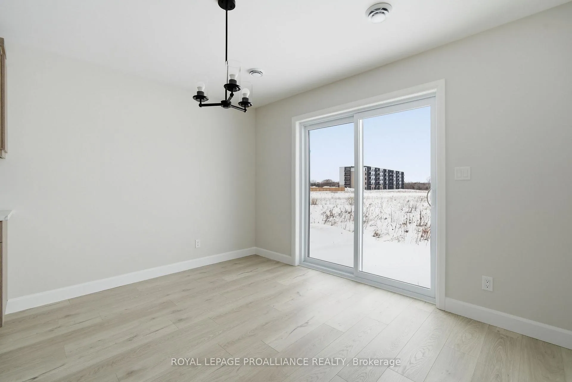 Photo 12 of 87 Hastings Park Drive, Belleville, Belleville Ward — HOMEH