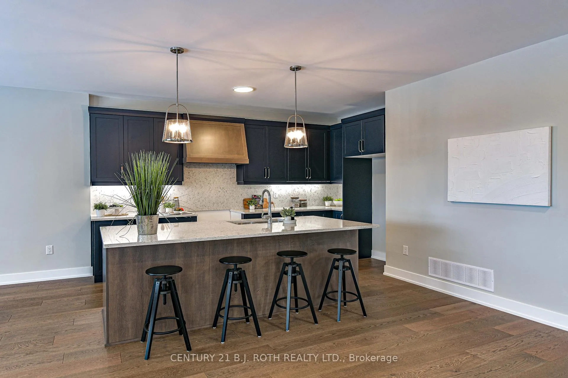 Photo 5 of 3199 Orion Boulevard, Orillia — HOMEH