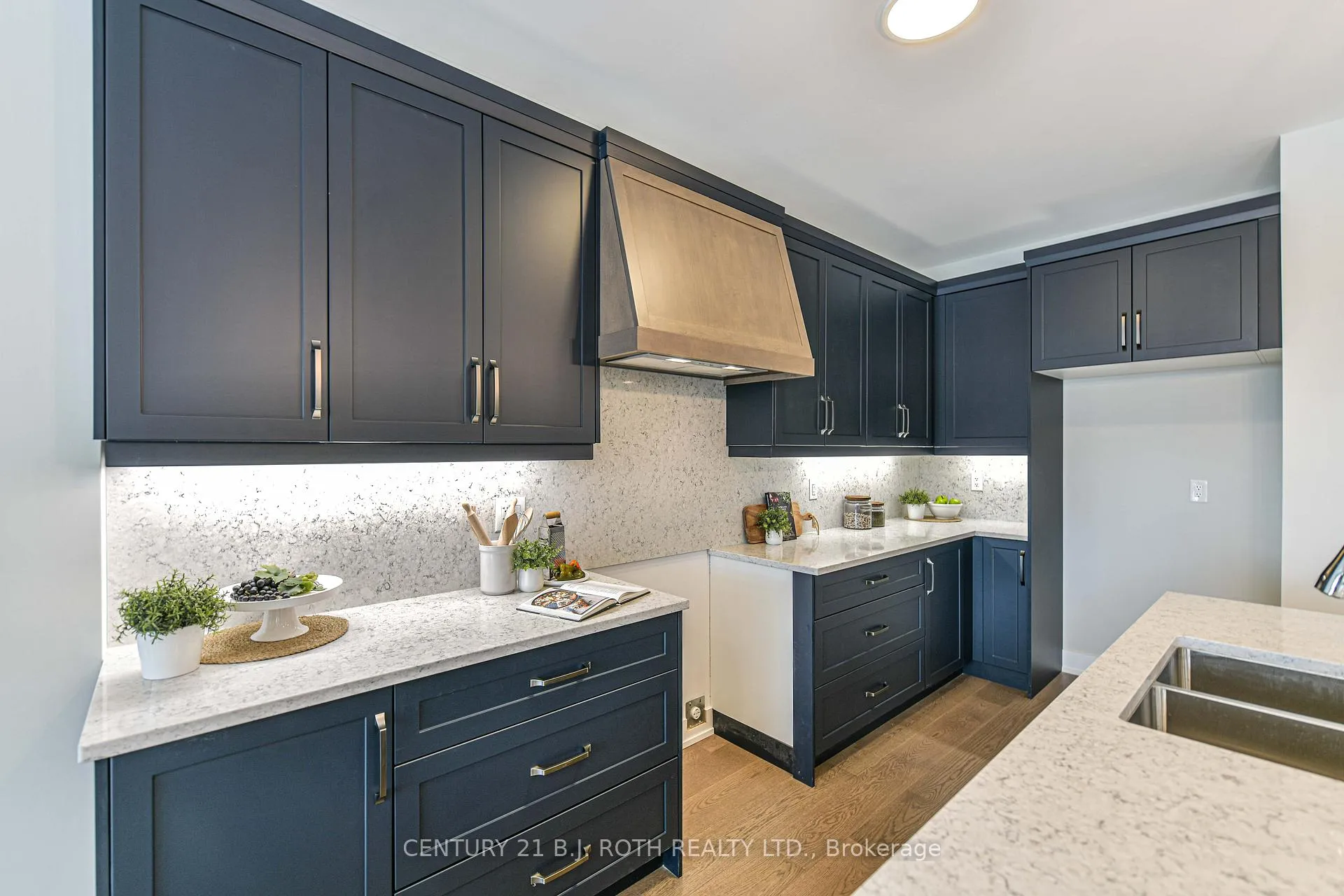 Photo 6 of 3199 Orion Boulevard, Orillia — HOMEH