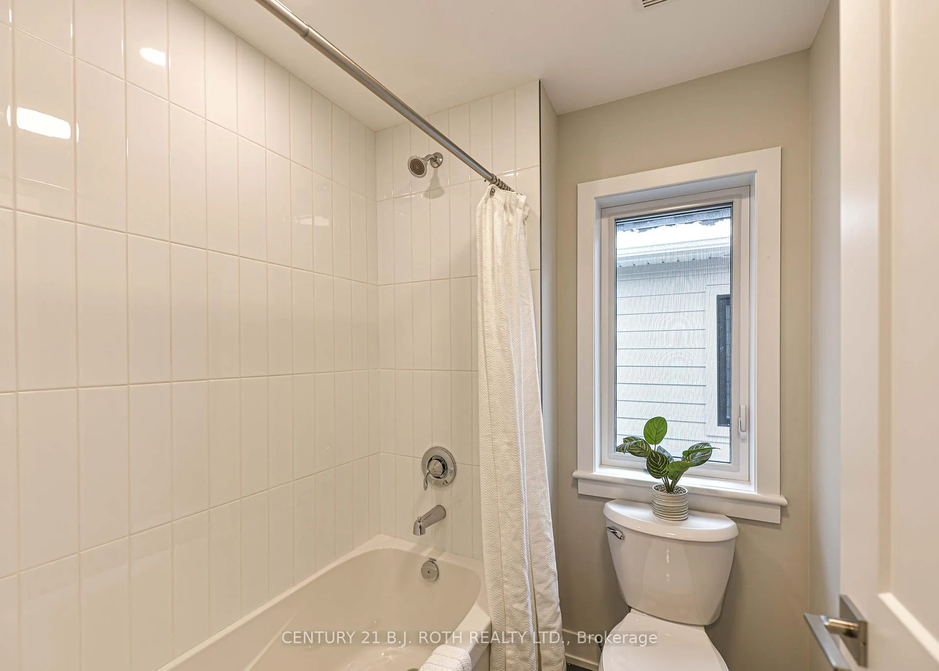 Photo 30 of 3199 Orion Boulevard, Orillia — HOMEH