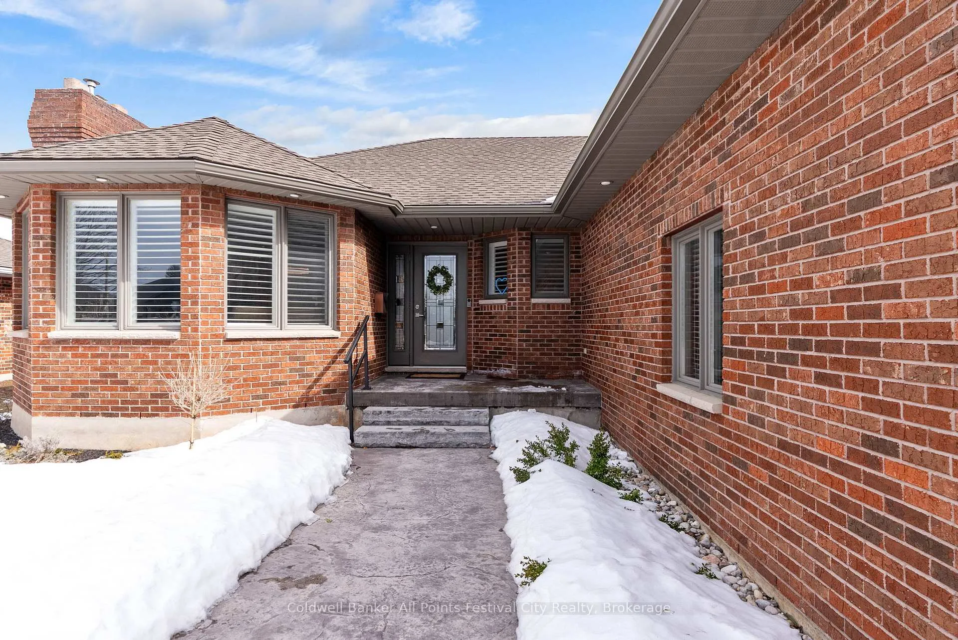 Photo 3 of 345 Krohmer Drive, Goderich, Goderich (Town) — HOMEH