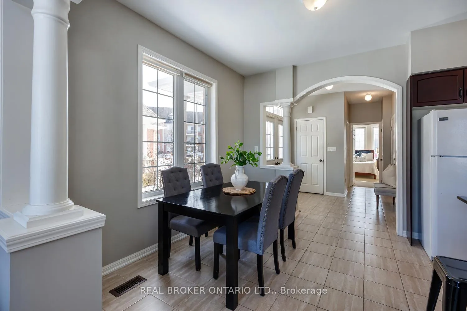 Photo 9 of 18 Harvey Johnston Way, Whitby, Brooklin — HOMEH