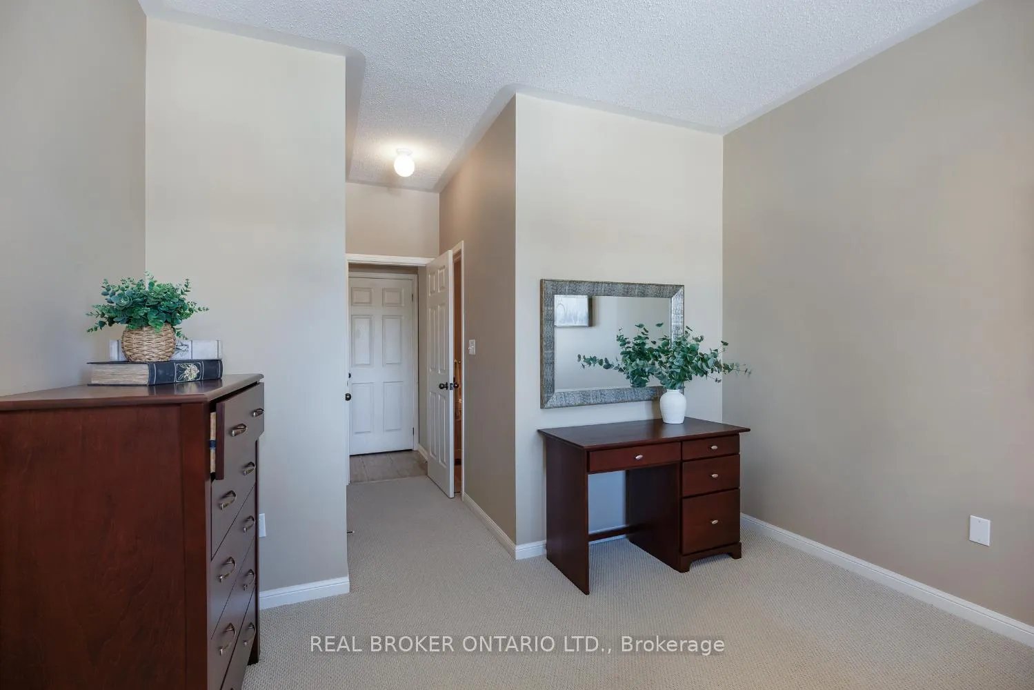 Photo 22 of 18 Harvey Johnston Way, Whitby, Brooklin — HOMEH