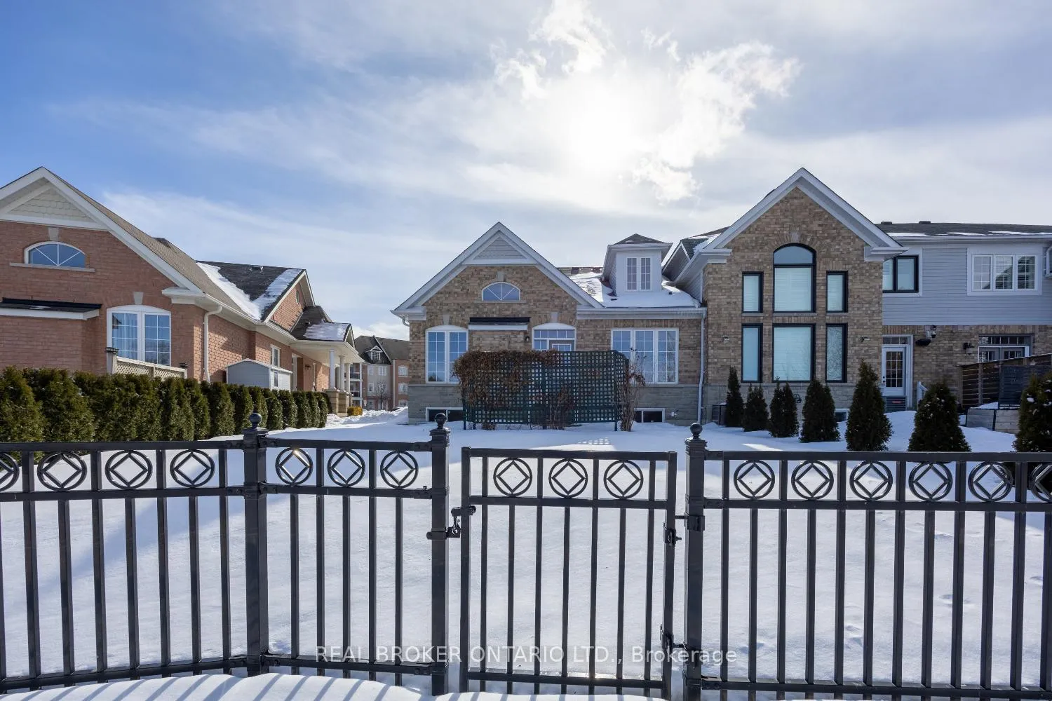 Photo 29 of 18 Harvey Johnston Way, Whitby, Brooklin — HOMEH