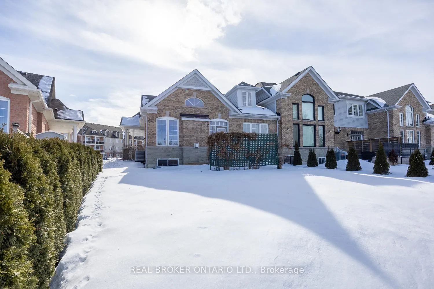 Photo 30 of 18 Harvey Johnston Way, Whitby, Brooklin — HOMEH