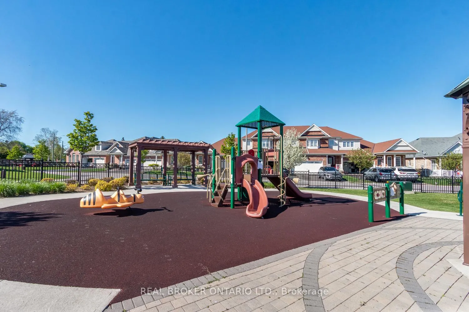 Photo 31 of 18 Harvey Johnston Way, Whitby, Brooklin — HOMEH