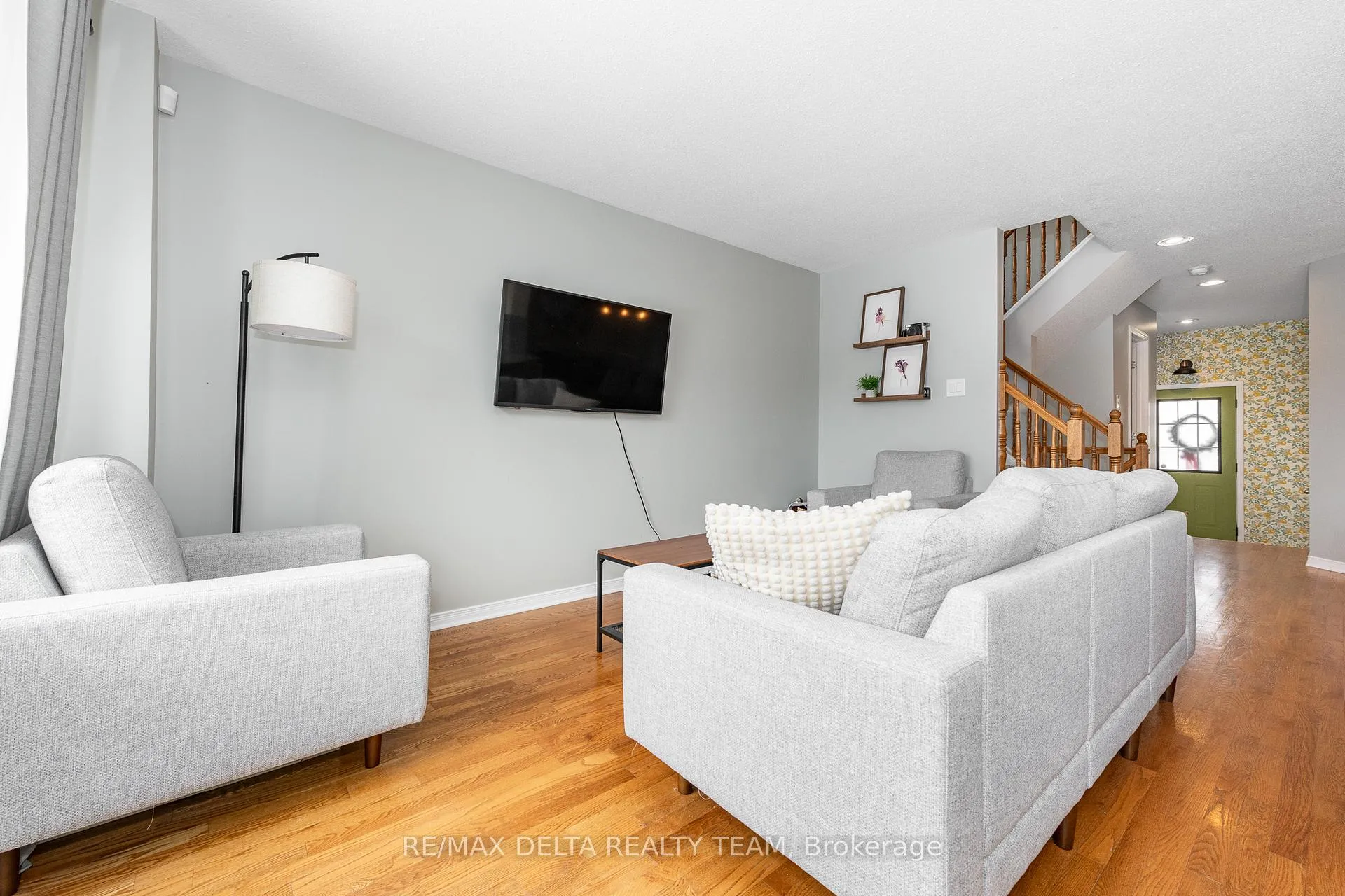 Photo 7 of 152 Ludlowe Street, Ottawa, Fallingbrook/Gardenway South — HOMEH