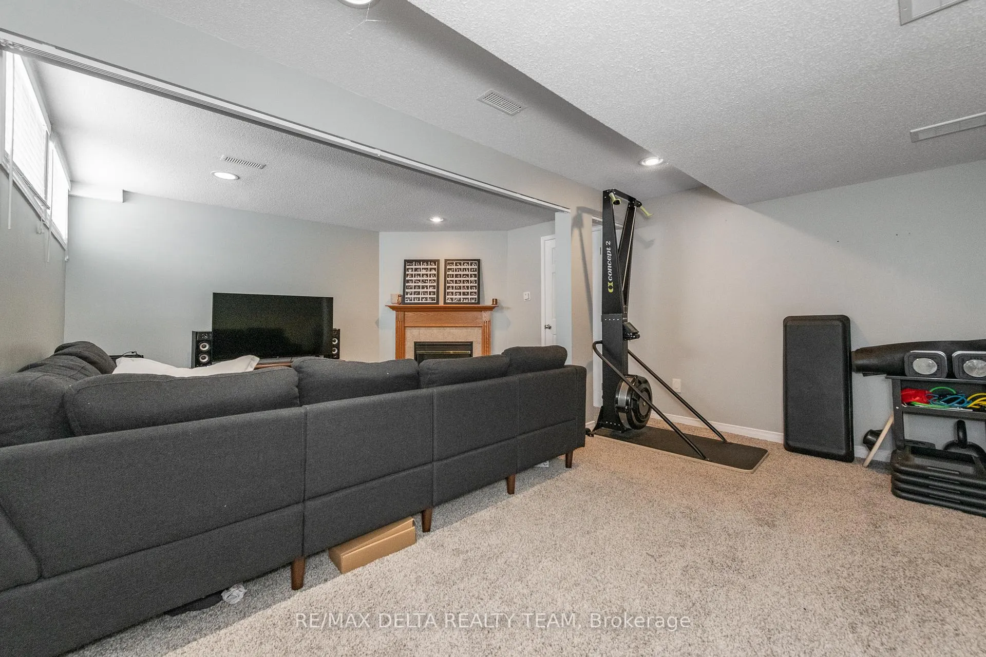 Photo 25 of 152 Ludlowe Street, Ottawa, Fallingbrook/Gardenway South — HOMEH
