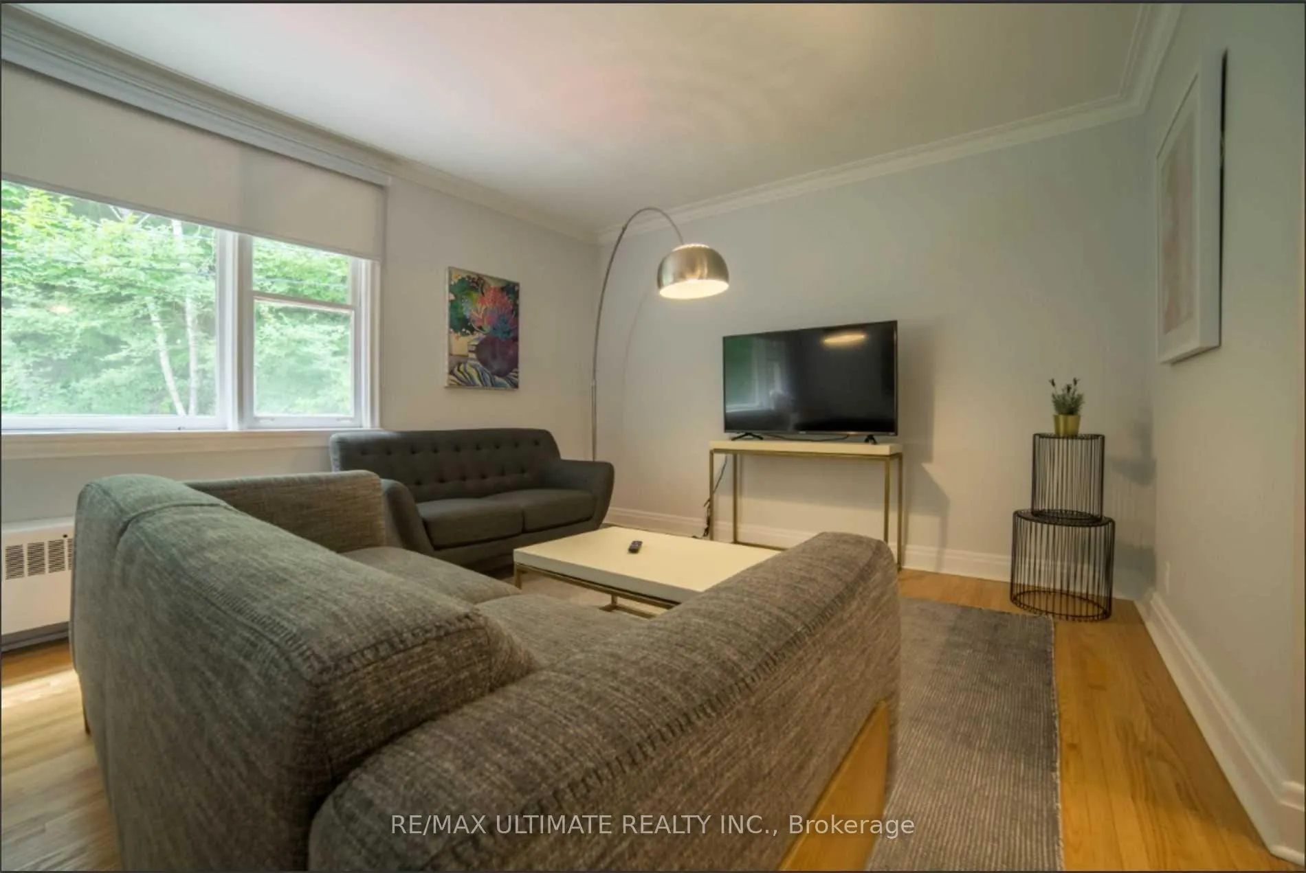 Photo 3 of Unit Apt 8, 230 South Kingsway, Toronto, High Park-Swansea — HOMEH