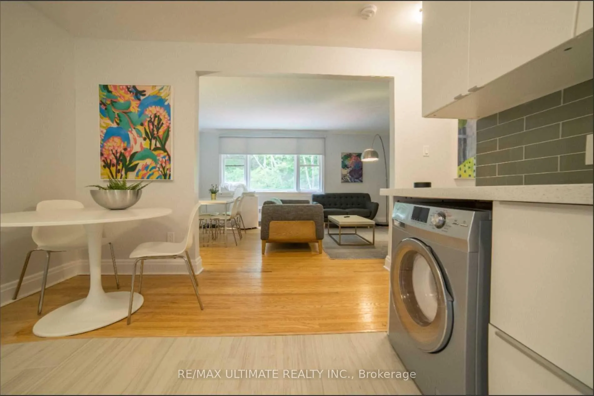 Photo 4 of Unit Apt 8, 230 South Kingsway, Toronto, High Park-Swansea — HOMEH