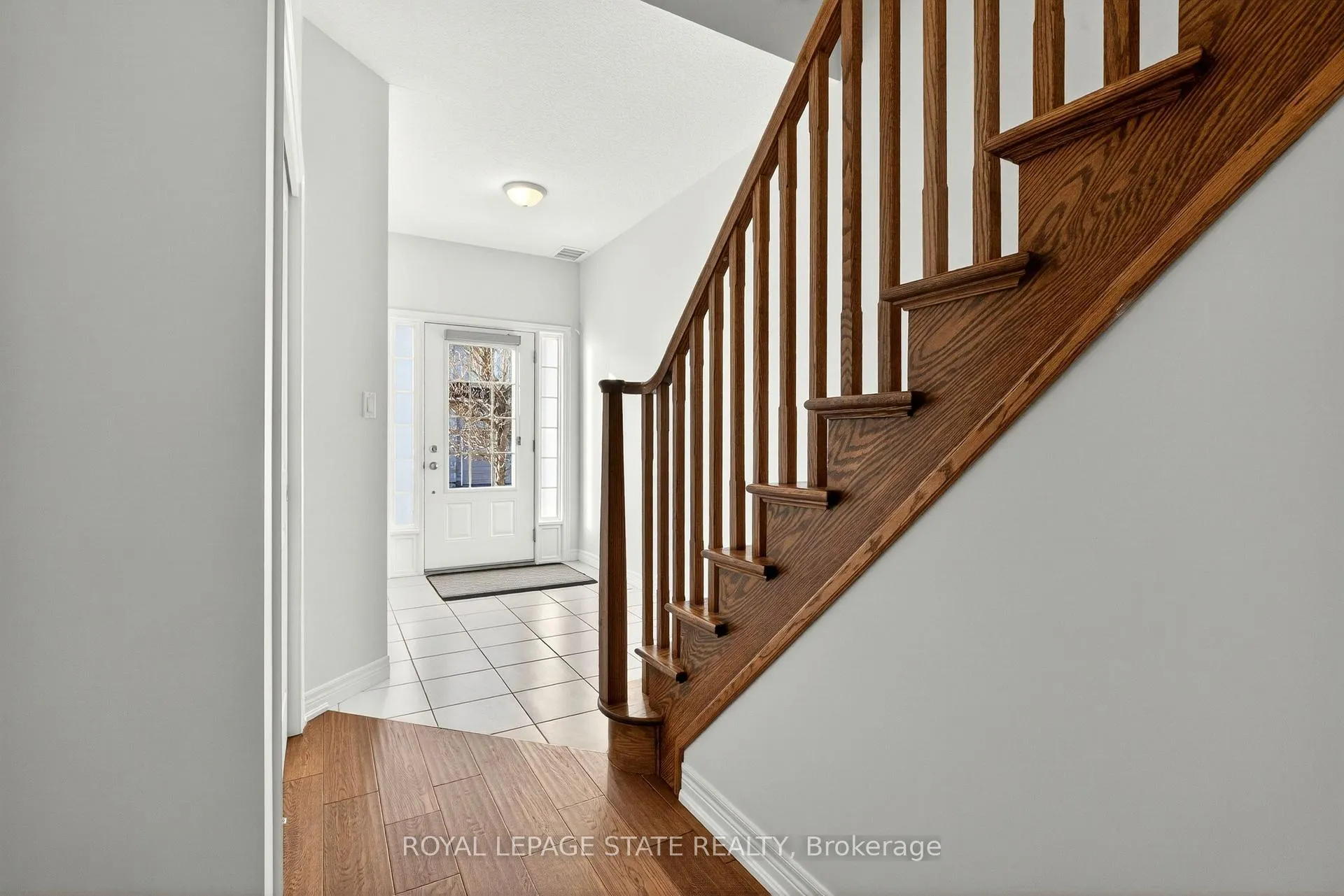 Photo 7 of Unit 34, 90 Raymond Road, Hamilton, Meadowlands — HOMEH