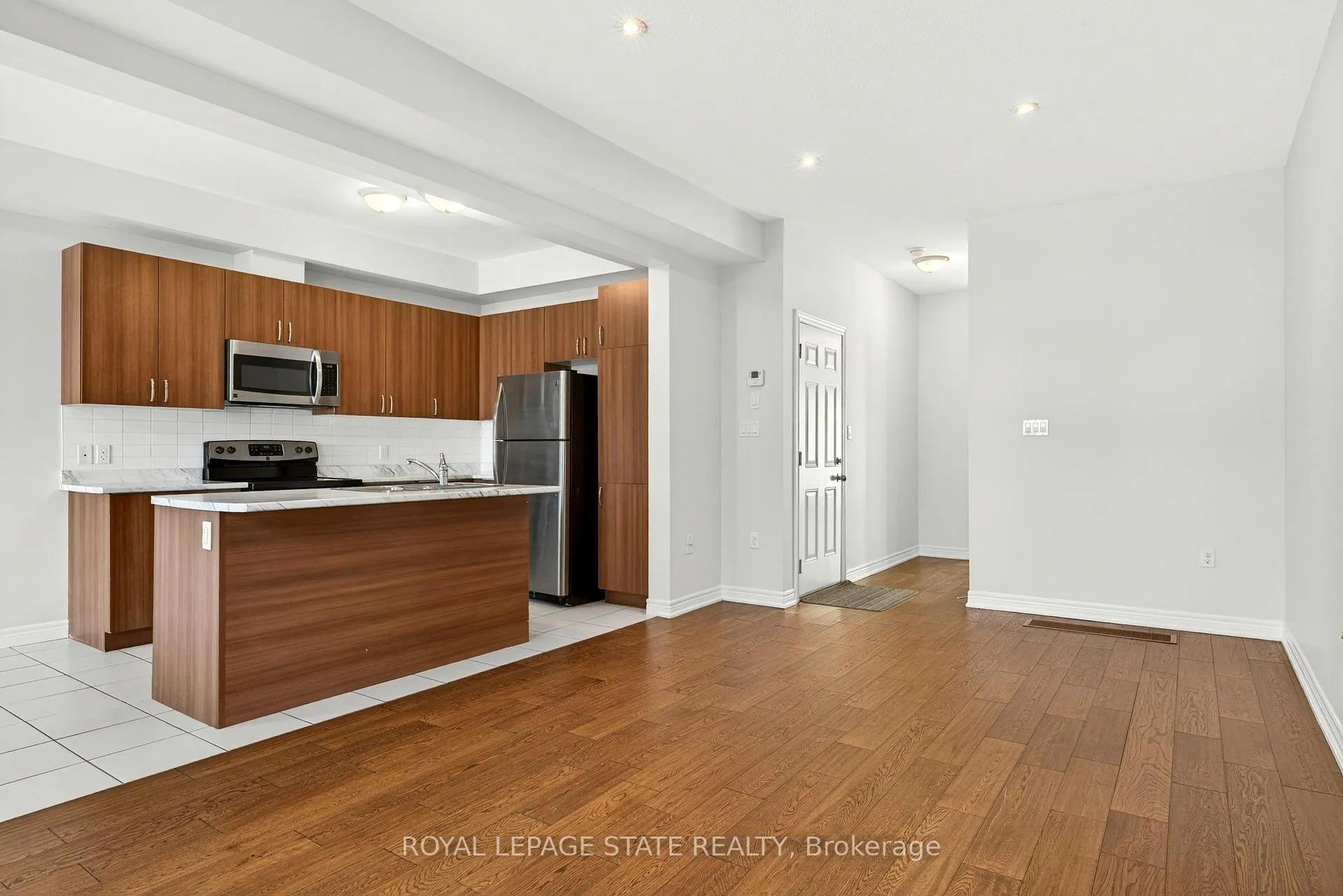 Photo 12 of Unit 34, 90 Raymond Road, Hamilton, Meadowlands — HOMEH