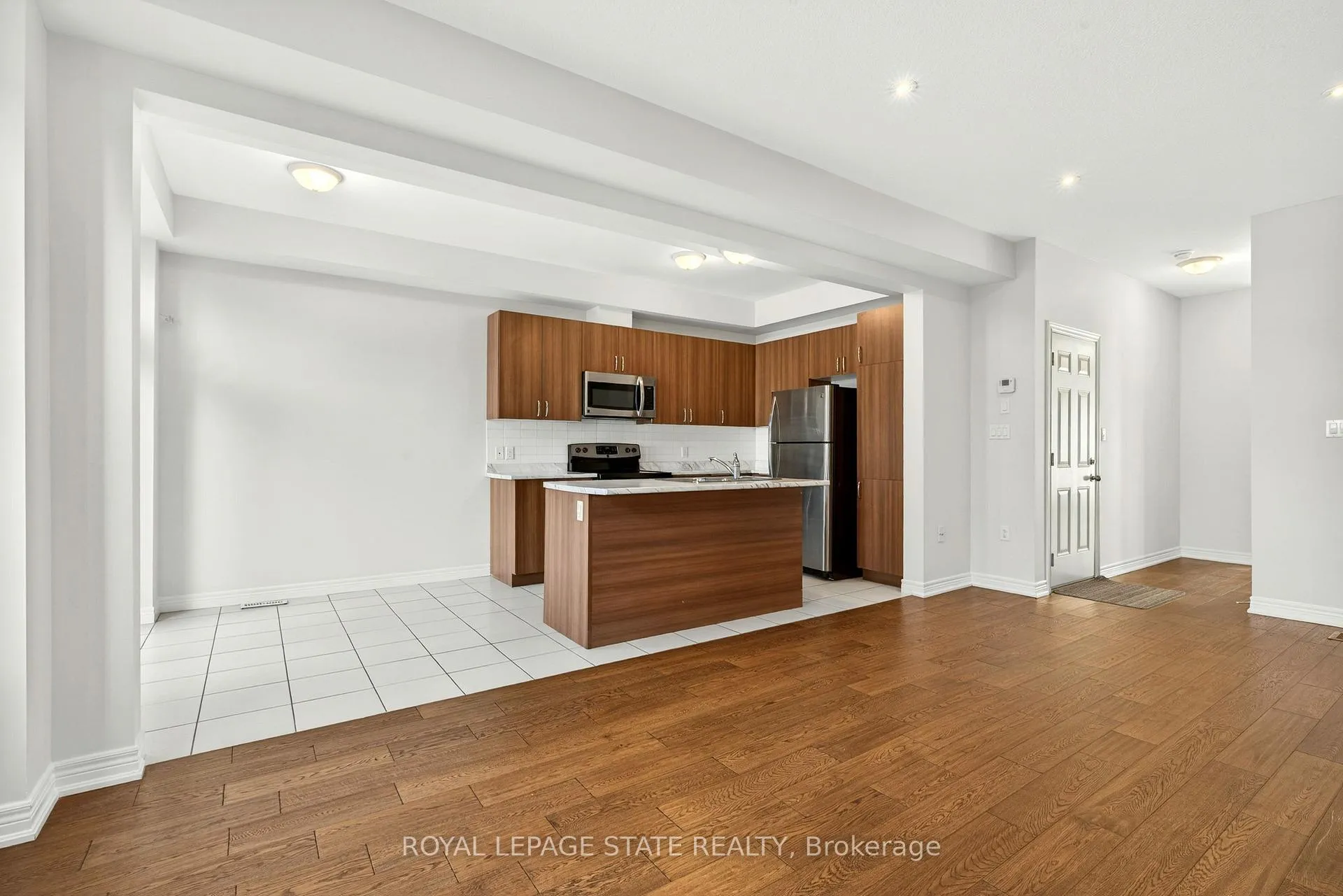 Photo 14 of Unit 34, 90 Raymond Road, Hamilton, Meadowlands — HOMEH