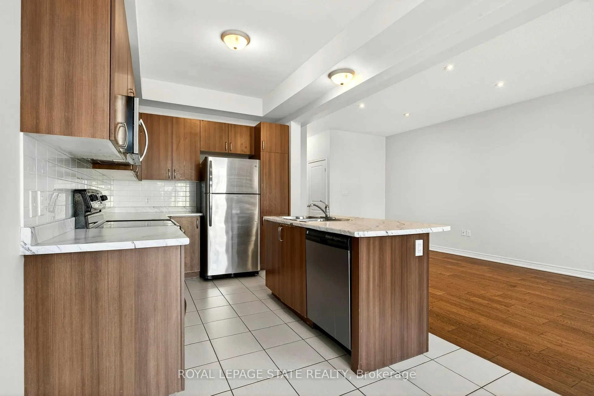 Photo 16 of Unit 34, 90 Raymond Road, Hamilton, Meadowlands — HOMEH