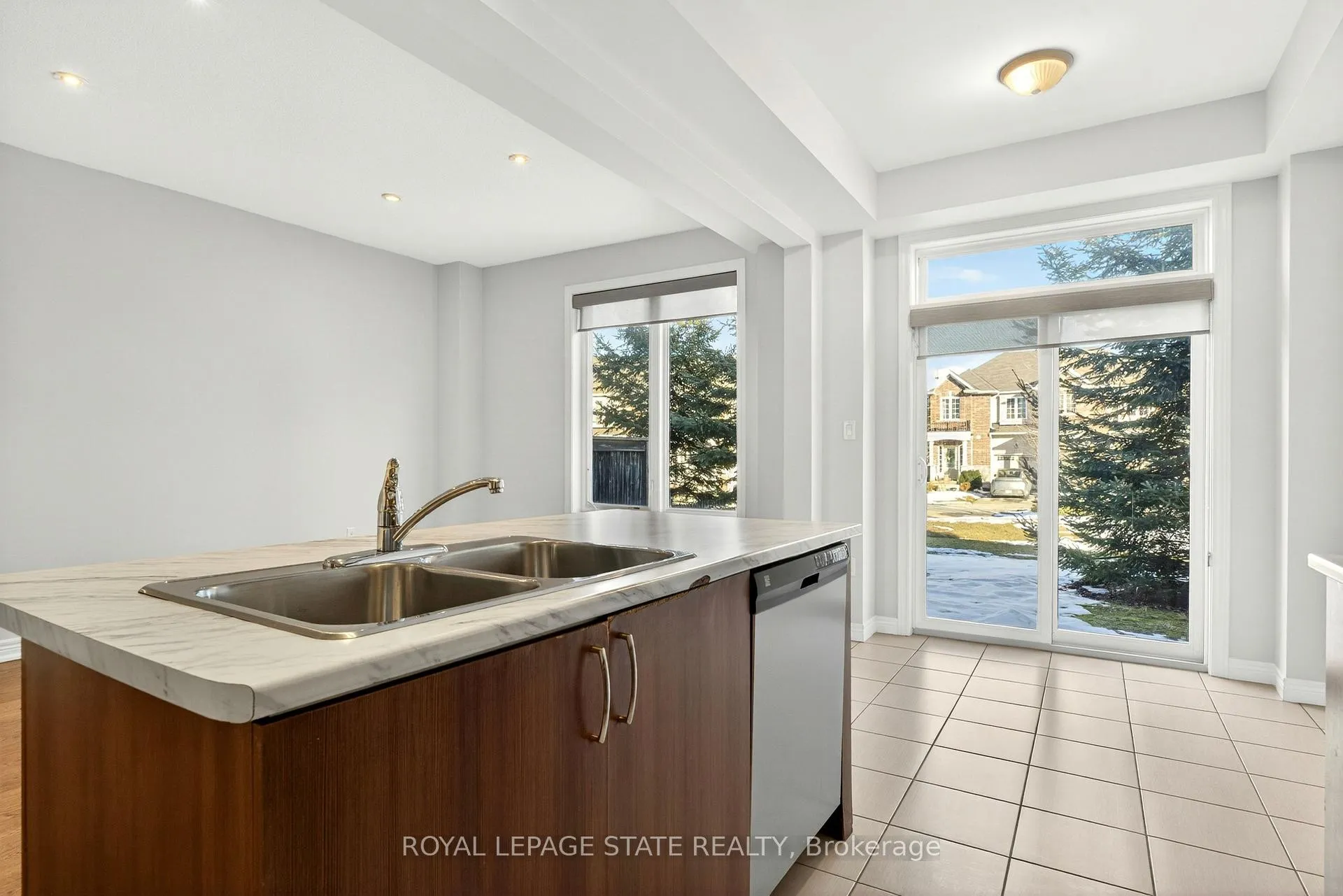 Photo 19 of Unit 34, 90 Raymond Road, Hamilton, Meadowlands — HOMEH