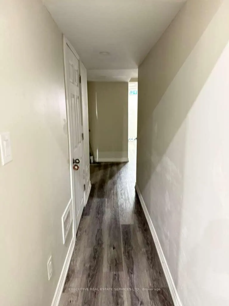 Photo 2 of Unit Basement, 40 Roulette Crescent, Brampton, Northwest Brampton — HOMEH