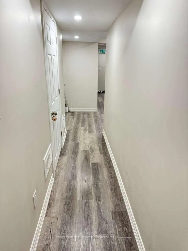 Photo 3 of Unit Basement, 40 Roulette Crescent, Brampton, Northwest Brampton — HOMEH